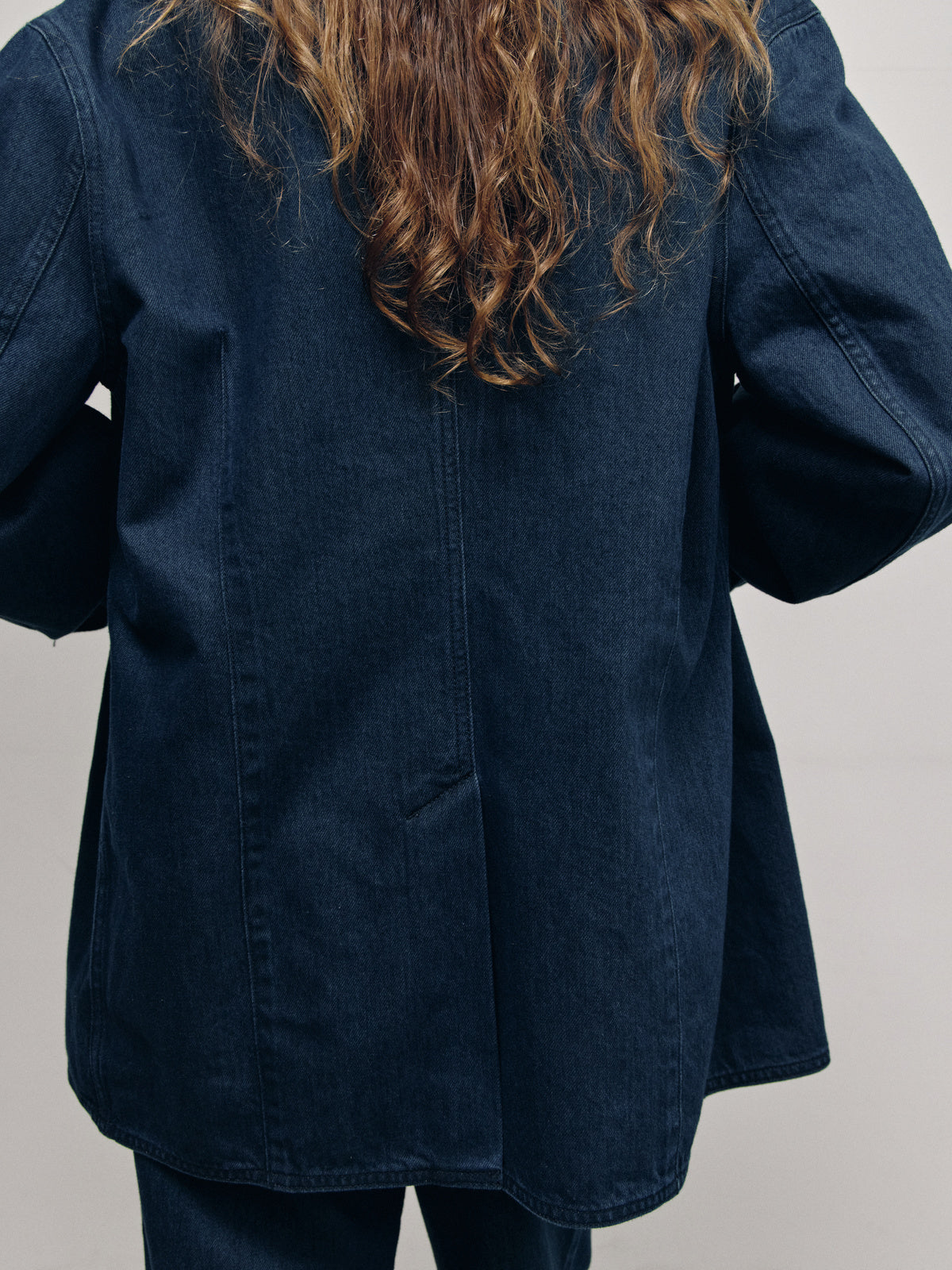 HOURGLASS DENIM TAILORED JACKET — TEAL BLUE — women detail