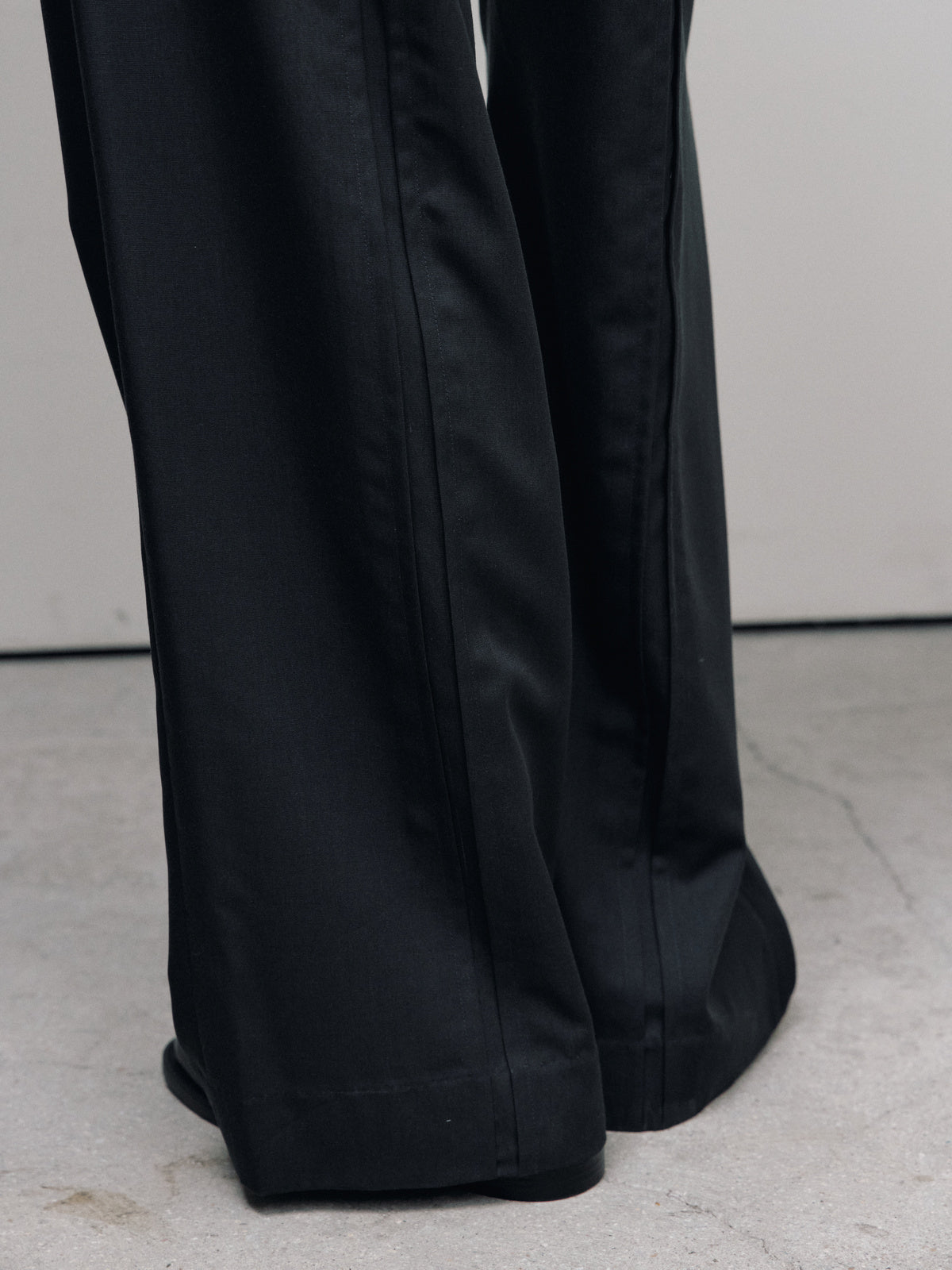 ALL BANDING EASY PANTS — women detail