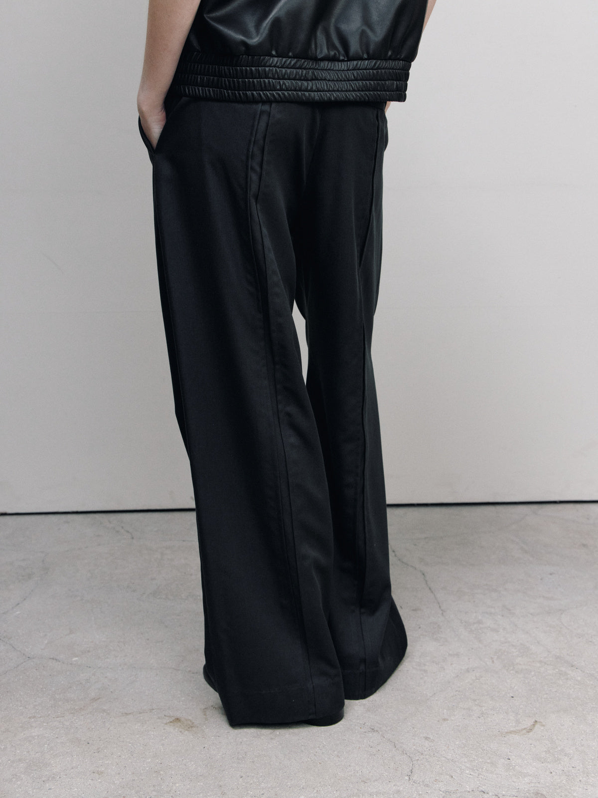 ALL BANDING EASY PANTS — women half