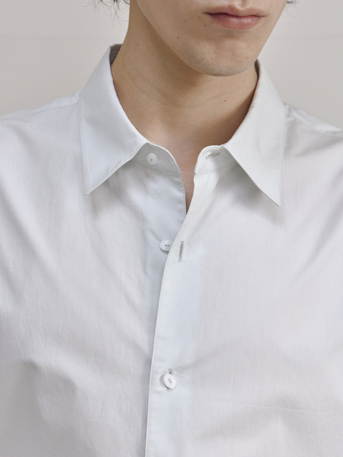 SEMI OVERFIT BASIC SHIRT — men detail