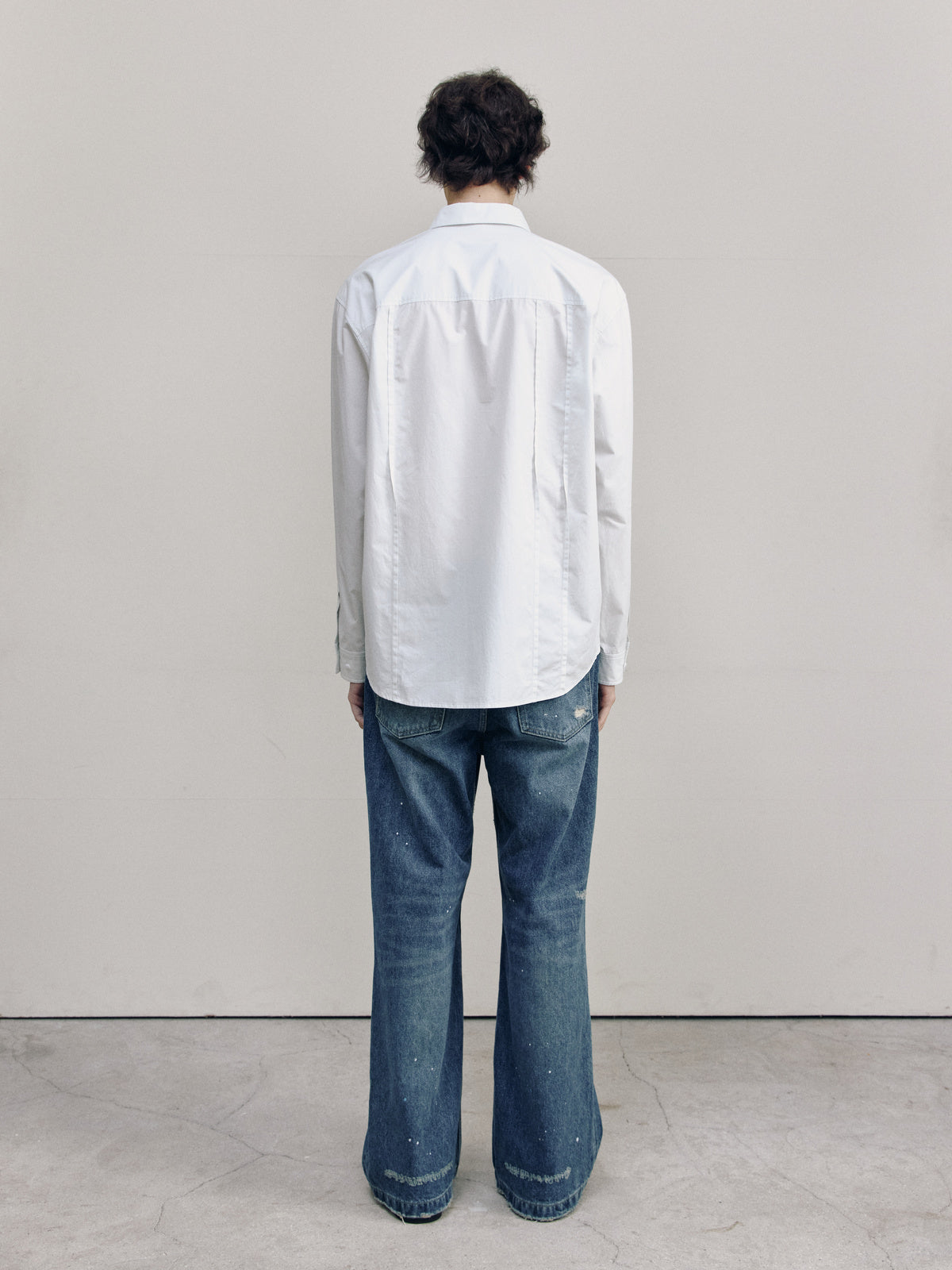 SEMI OVERFIT BASIC SHIRT — men back